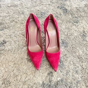 GUCCI ADINA PETUNIA Suede Pink Pointy Horsebit Pumps 388435